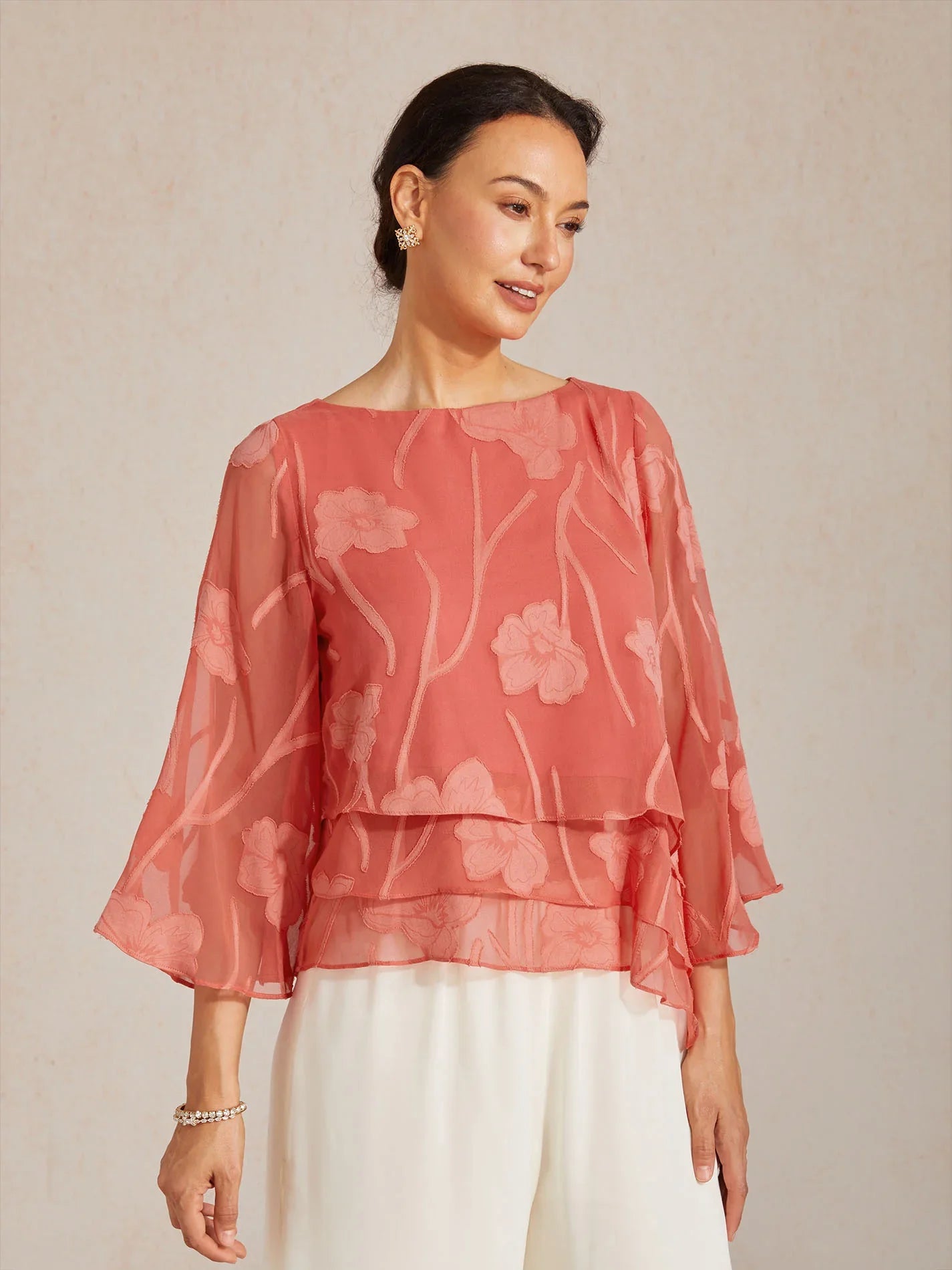 חולצת שכבות בשיפון עם דוגמת פרחים