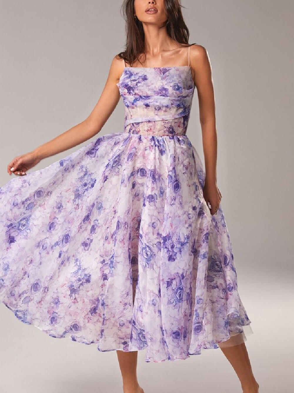 סגולן | שמלת מידי A-Line פרחונית לאורחות עם רצועות ספגטי לנשים